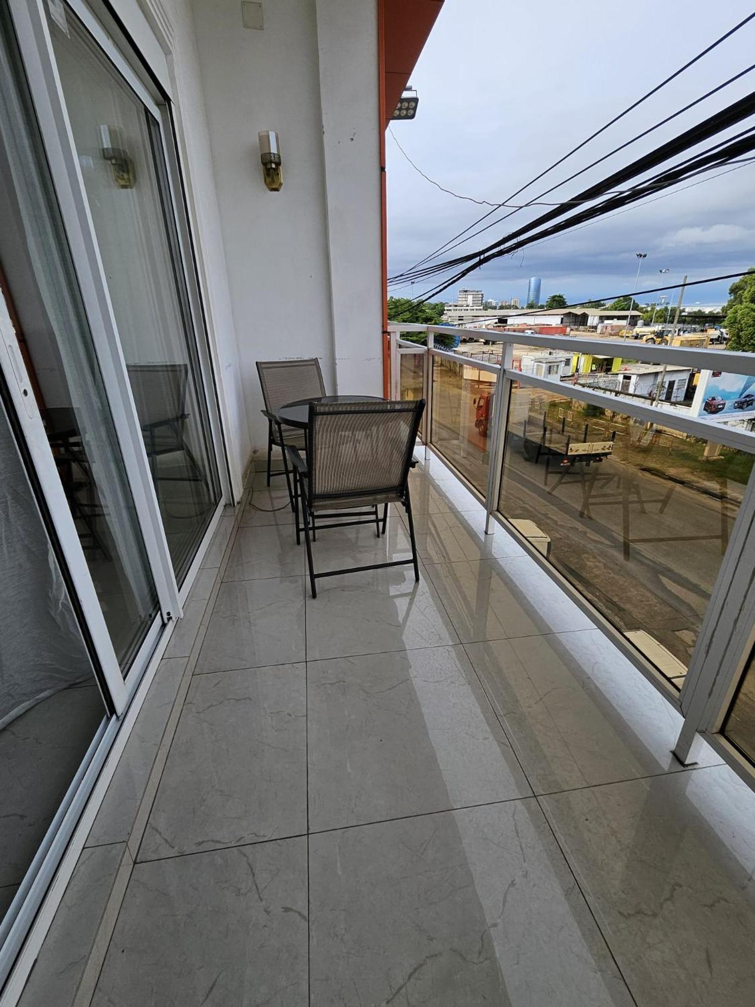 Octave'S Apt Pointe Noire Exterior photo